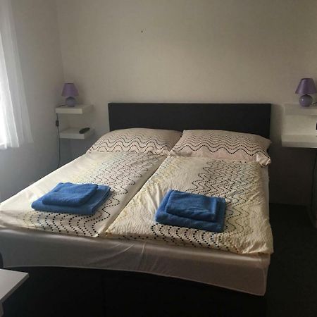 Rodinny Penzion Mikulov Bagian luar foto