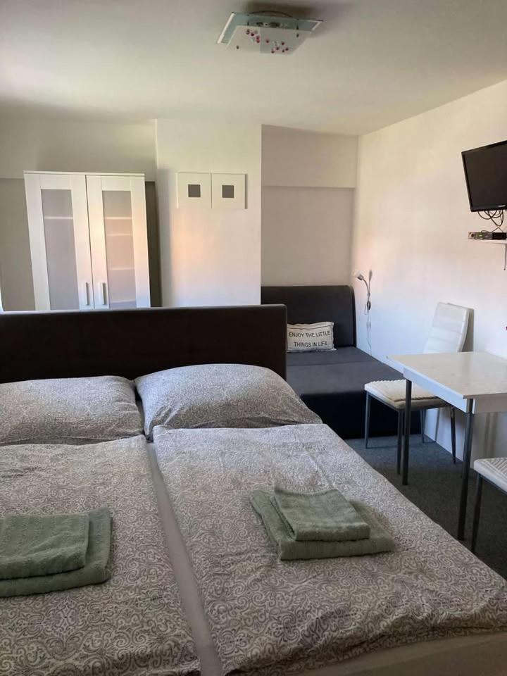 Rodinny Penzion Mikulov Bagian luar foto
