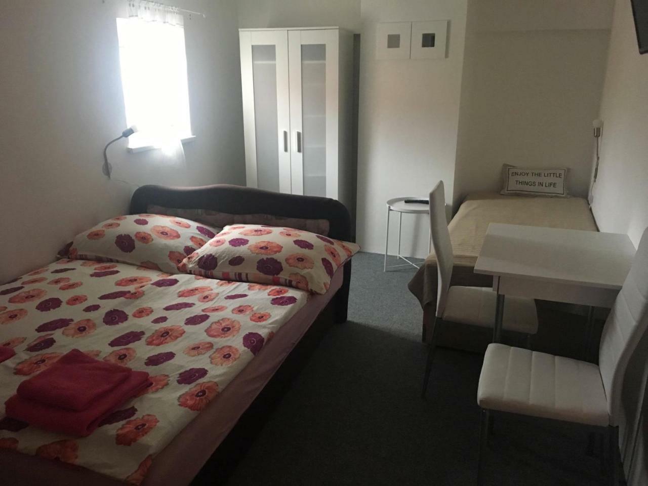 Rodinny Penzion Mikulov Bagian luar foto